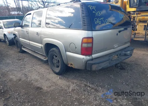 2002 Chevrolet Suburban 1500 Lt из США, поврежденный, VIN 3GNFK16Z62G338511